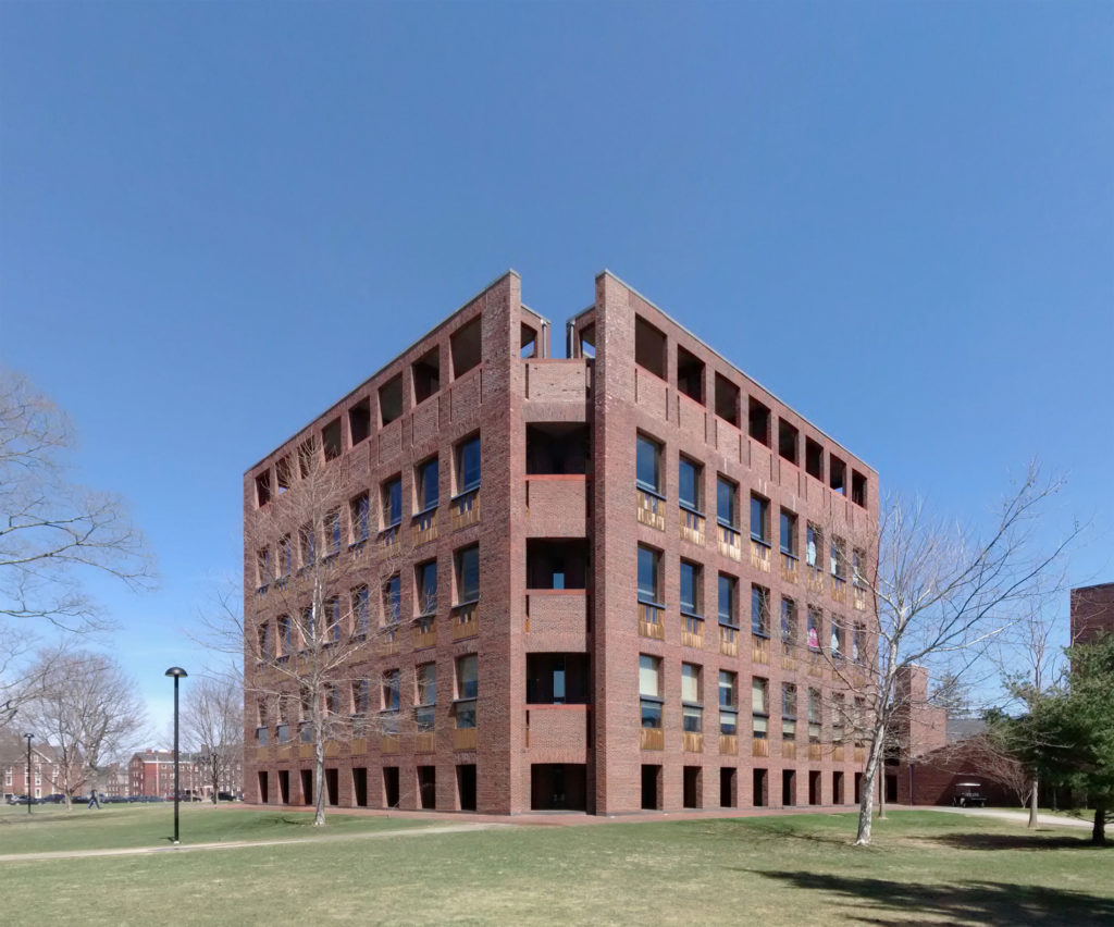 Phillips Exeter学院图书馆,由Louis I. Kahn,New Hampshire,USA。