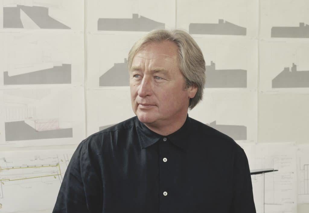 美国建筑师兼艺术家史蒂文·霍尔的肖像。